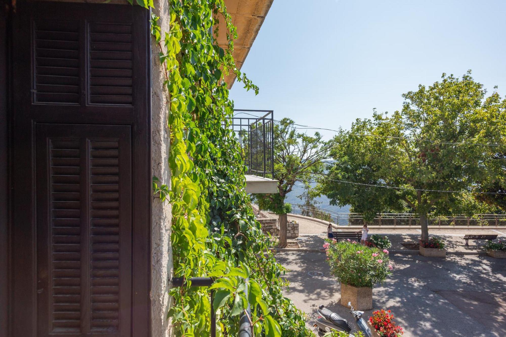 Logis Hotel Beausejour Berre-les-Alpes Luaran gambar